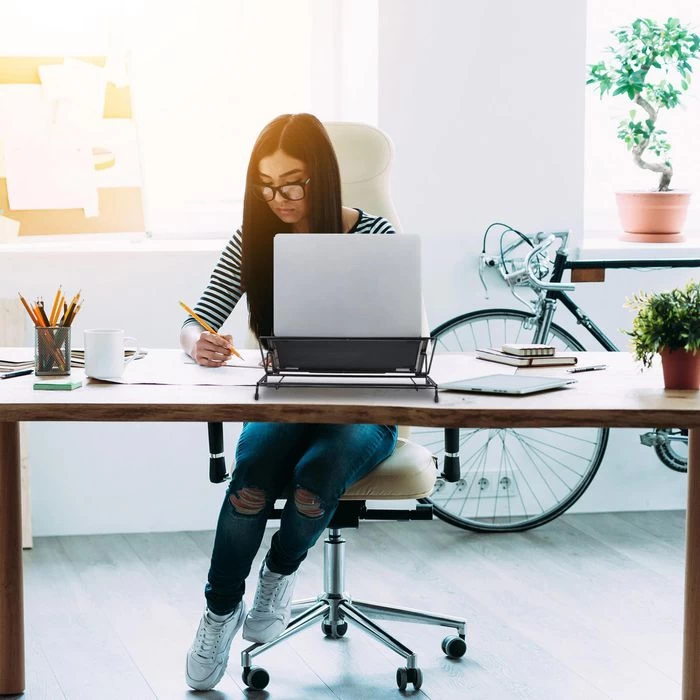 Relaxdays Notebookständer 10028955, Schwarz, Verstellbar, Metall / Holz 2 Relaxdays Notebookständer 10028955, Schwarz, Verstellbar, Metall / Holz – Bild 2