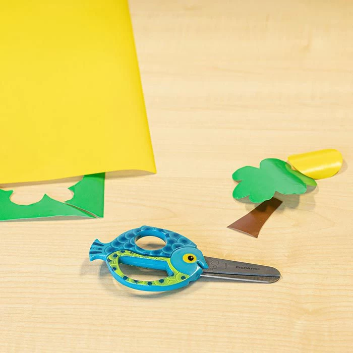 Fiskars Kinderschere Tierschere Fisch 1003746 13cm, Bastelschere, Aus Metall, Blau 3 Fiskars Kinderschere Tierschere Fisch 1003746 13cm, Bastelschere, Aus Metall, Blau – Bild 3
